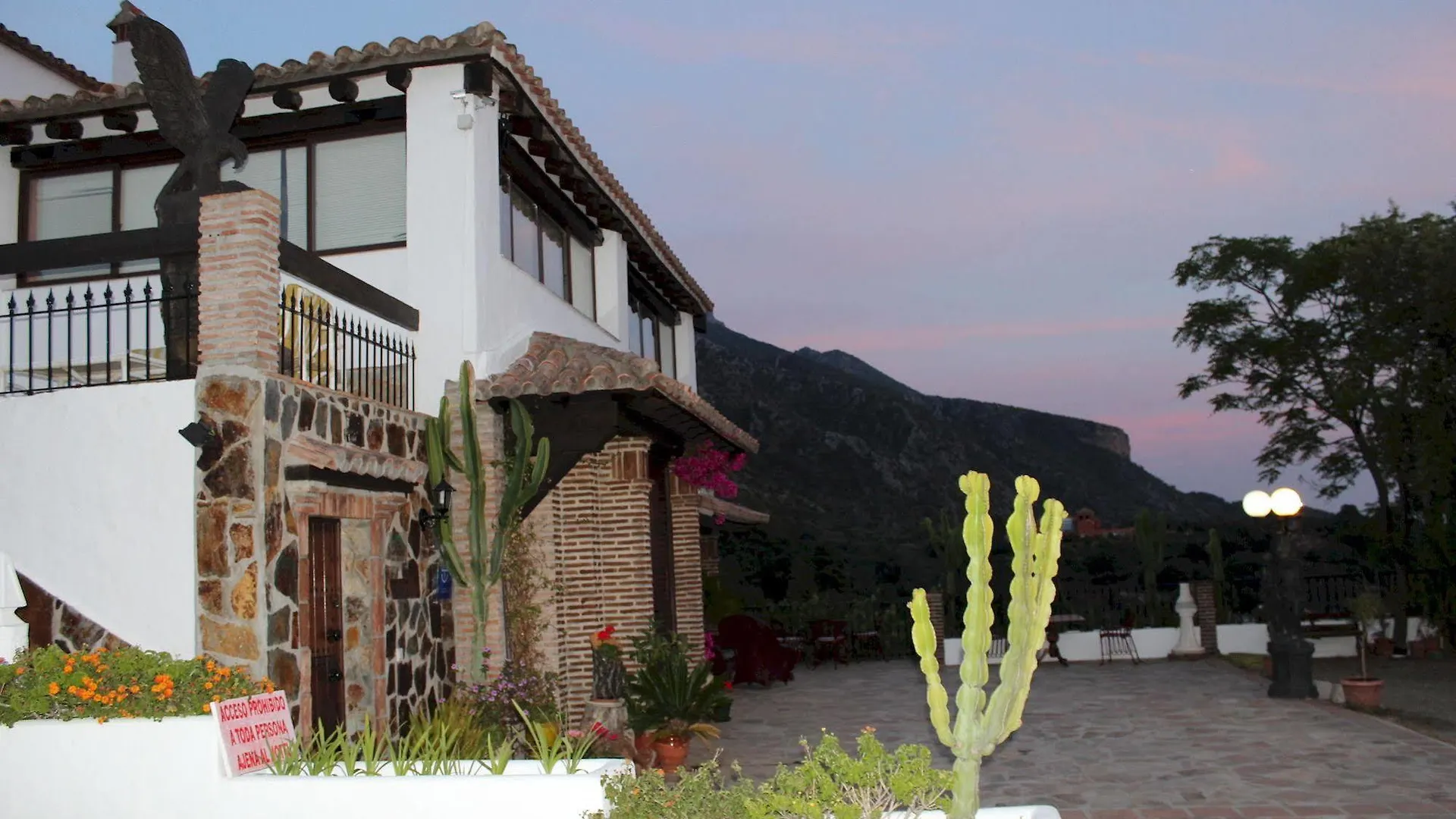 Hotel Rural Los Jarales Istán 2*,